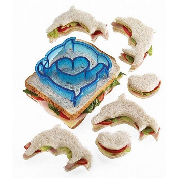 PLASTIC SANDWICH CUTTER