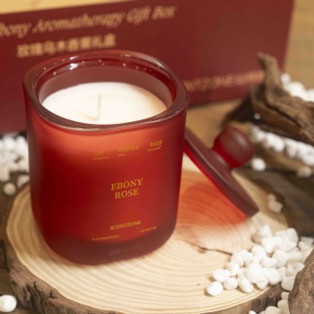Rosewood scented candle